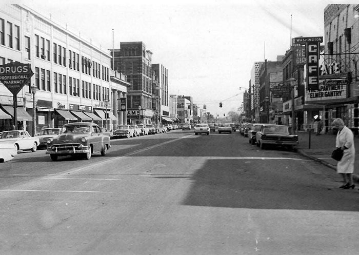 State Theatre - Vintage Photo (newer photo)